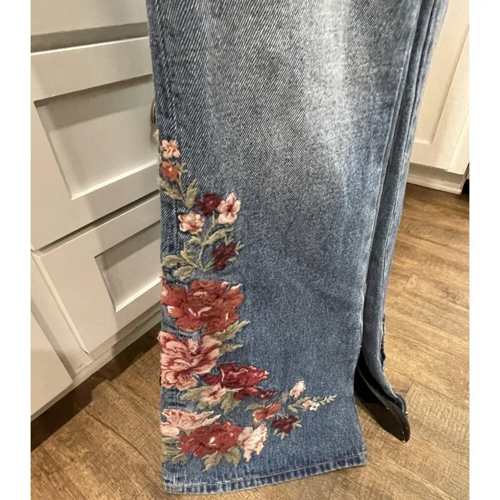 Free People Driftwood Jumpsuit Womens Medium NWT Embroidered Denim Wash Flared - Picture 4 of 10